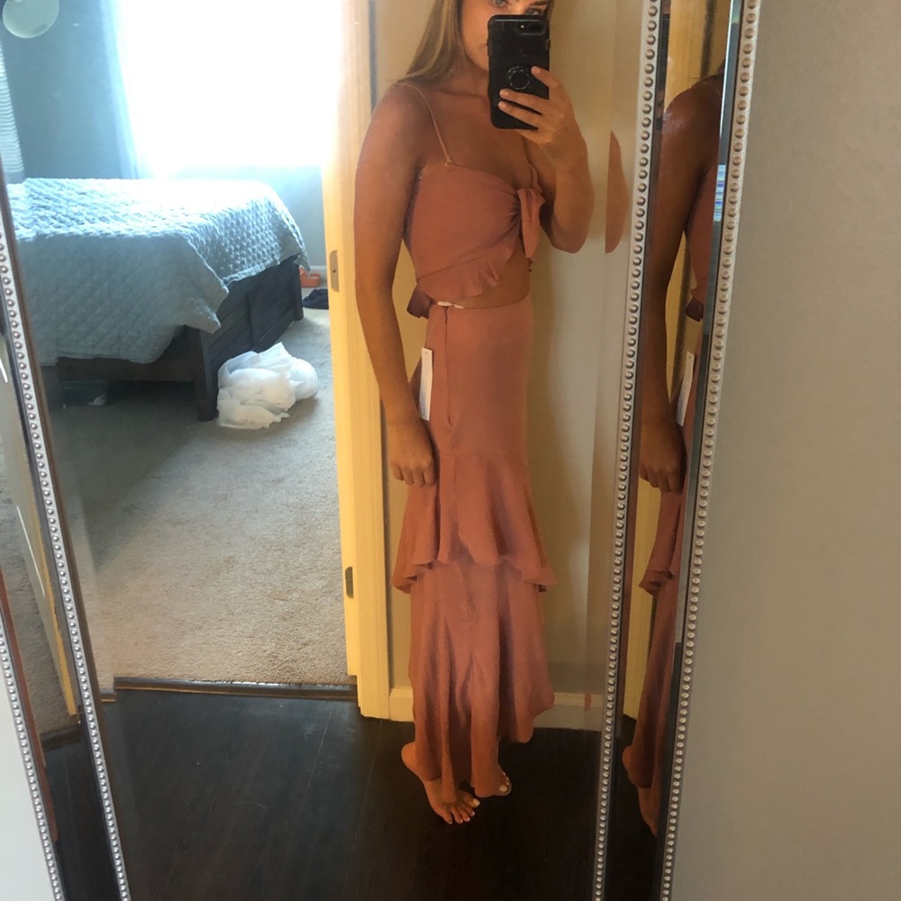 Flynn Skye Pink Midi Dress - Picture 2 of 3